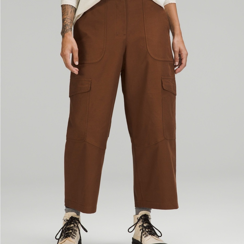 NWOT Lululemon Utility Technical Cargo Pocket High-Rise Wide Leg Pants, Size 32